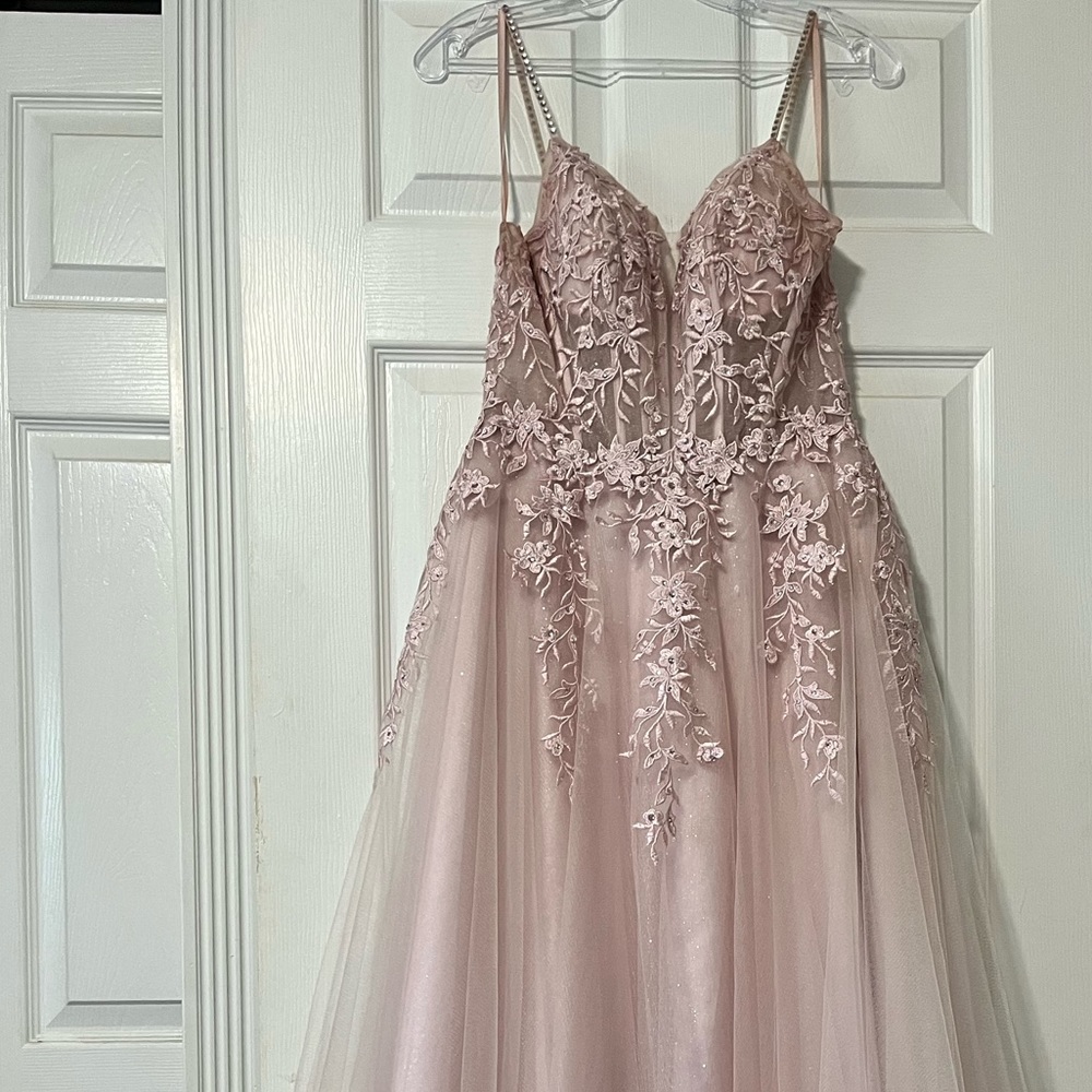 Light Pink Prom/Sweet 16 Gown - Picture 6 of 6